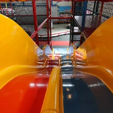 Glijbanen spelen